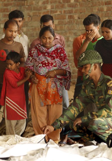 Οργή στο Μπαγκλαντές για την πολύνεκρη φωτιά σε εργοστάσιο, νέα πυρκαγιά στην Ντάκα